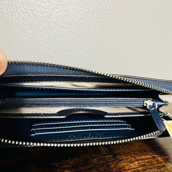 Michael Kors blue multi smartphone wallet rare colorway htf - Picture 6 of 7